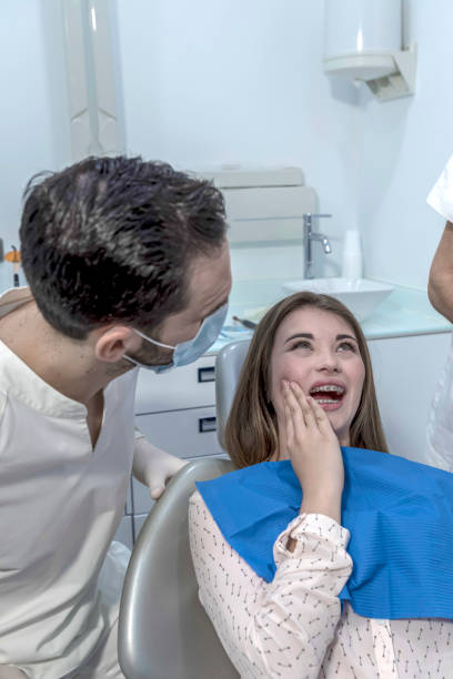 Best Dentist for Tooth Abscess  in Highland Heights, KY